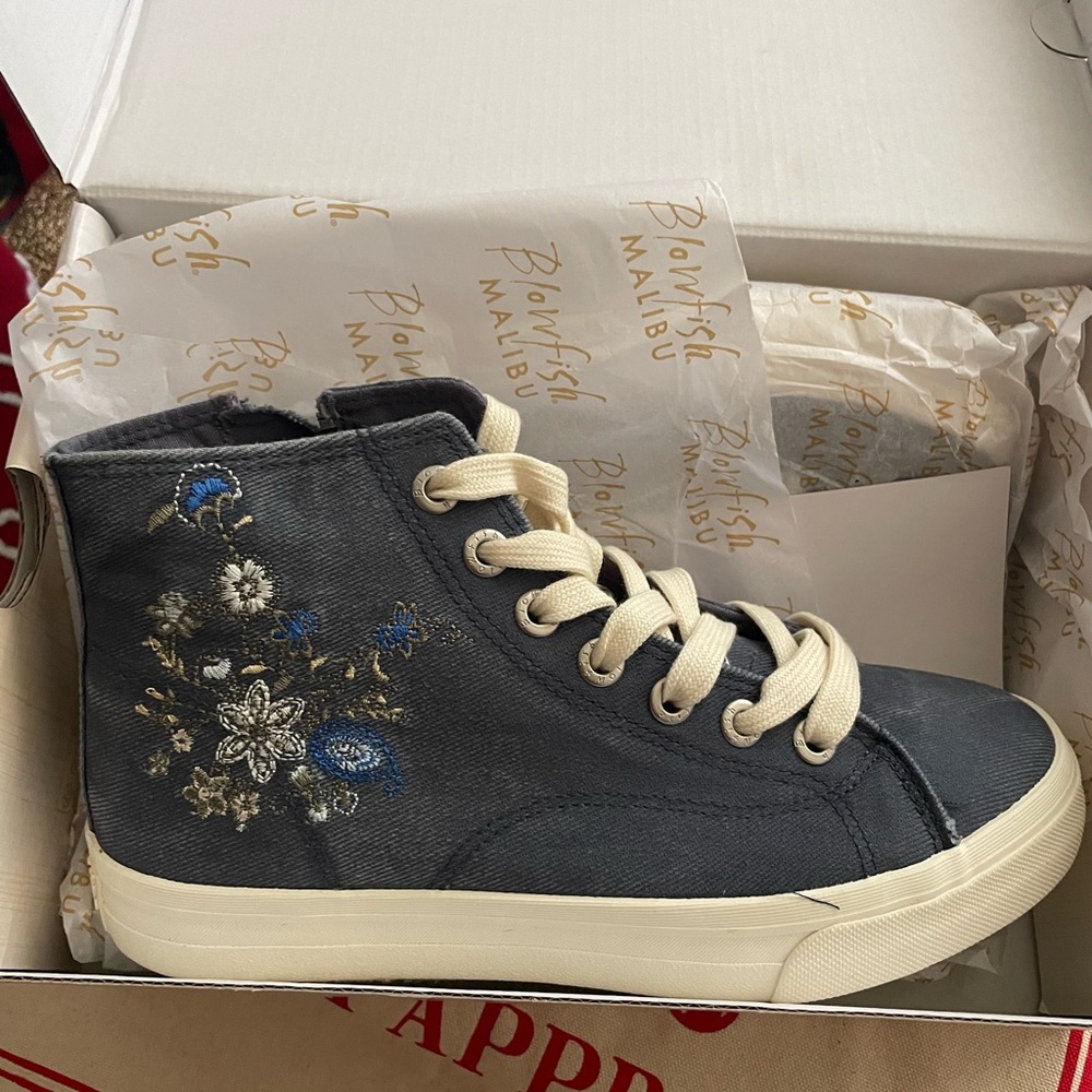 Blue Embroidered High-Top Sneakers. Denim. Blowfish Malibu. Sz 8 
NWT NIB